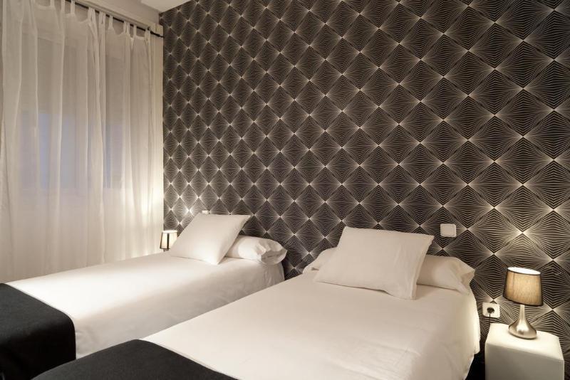 Hostal Gala Мадрид Экстерьер фото