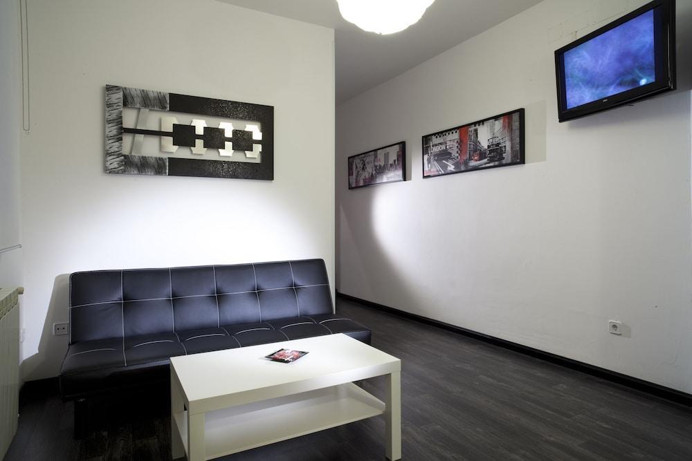 Hostal Gala Мадрид Экстерьер фото