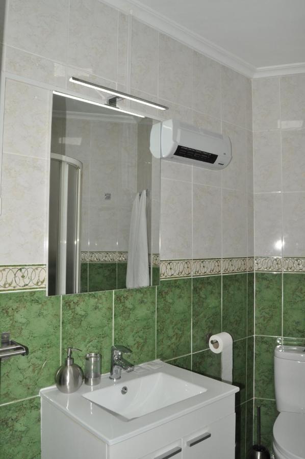 Hostal Gala Мадрид Экстерьер фото