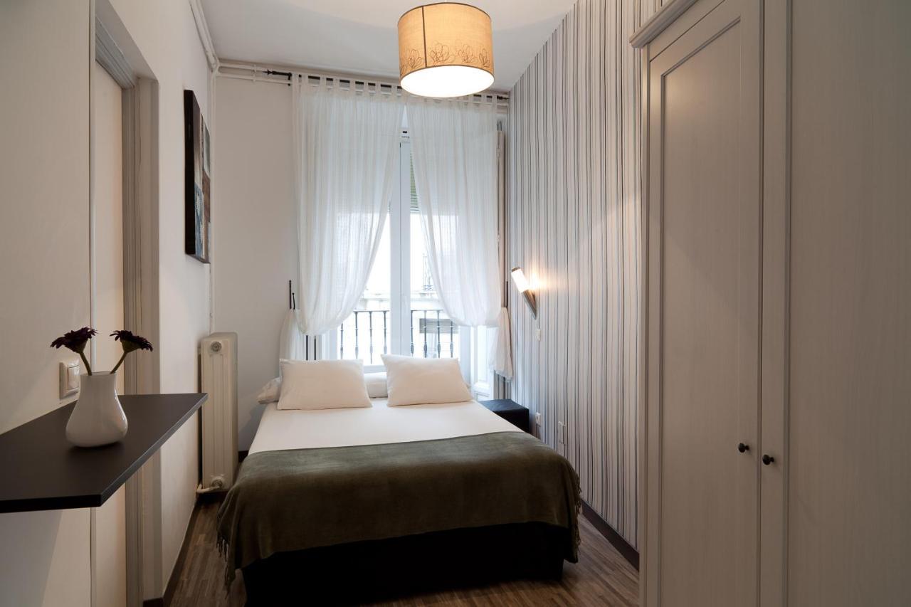 Hostal Gala Мадрид Экстерьер фото