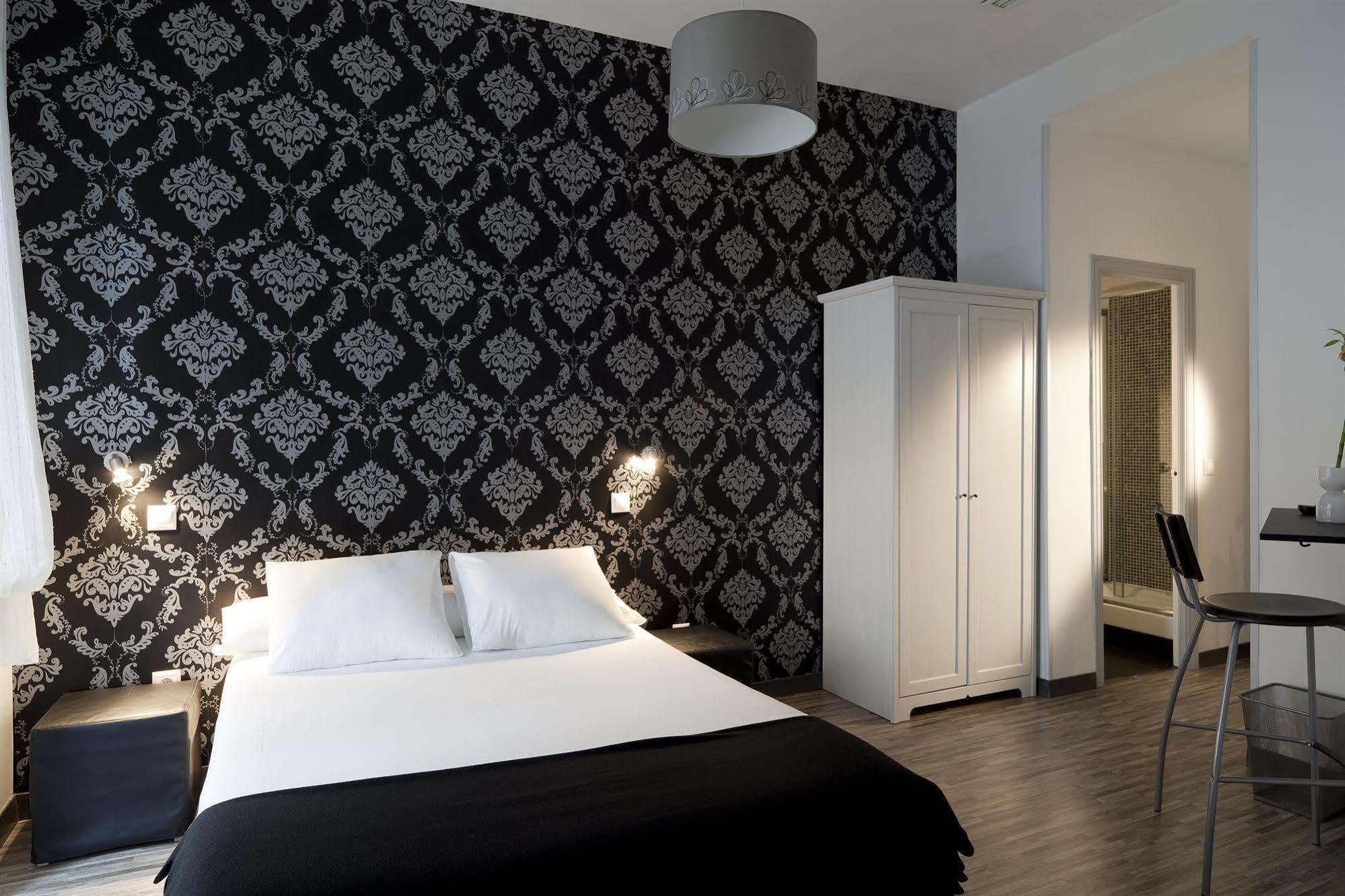 Hostal Gala Мадрид Экстерьер фото