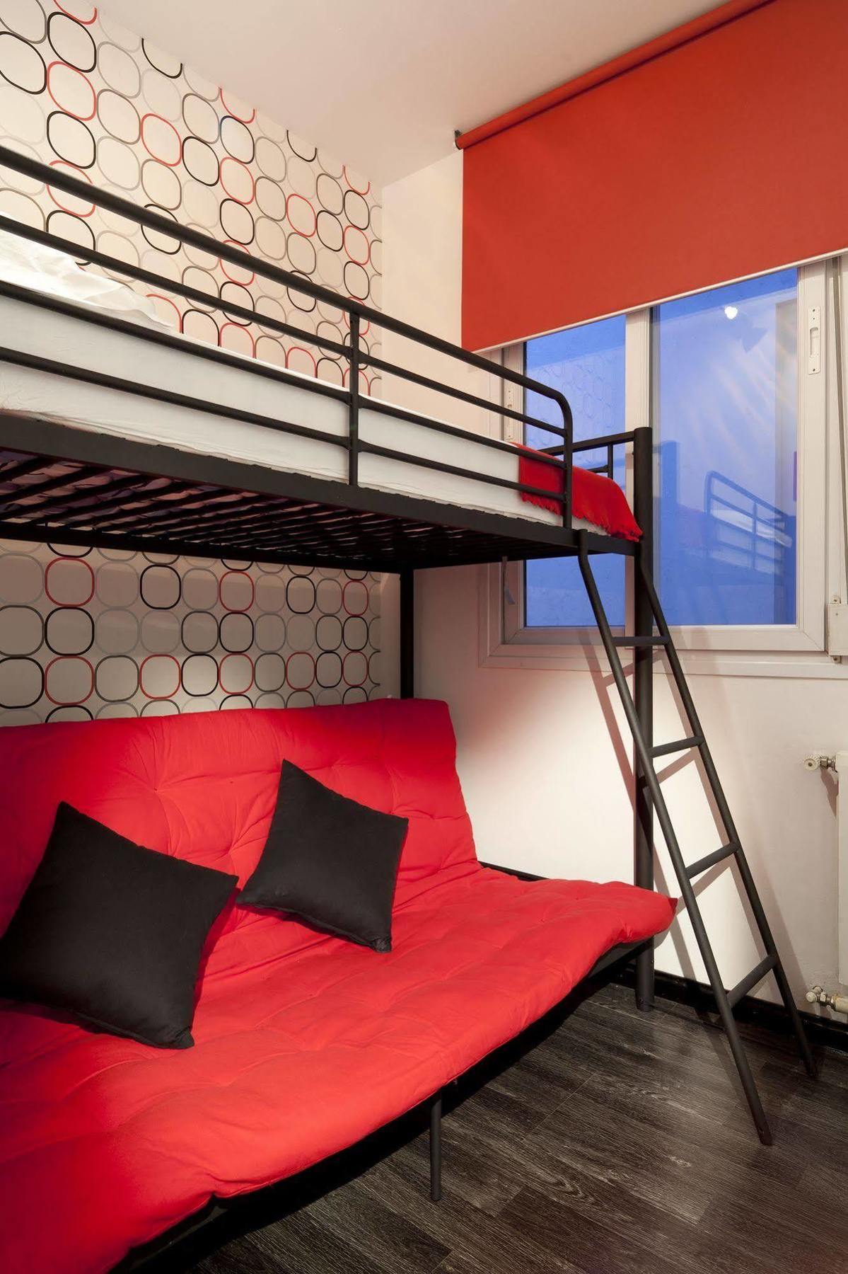 Hostal Gala Мадрид Экстерьер фото